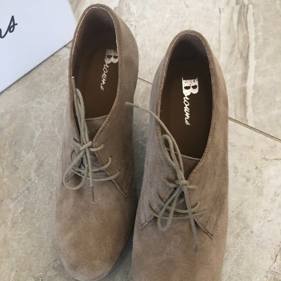 Browns Suede Wedge Shoes - Picture 3 of 4